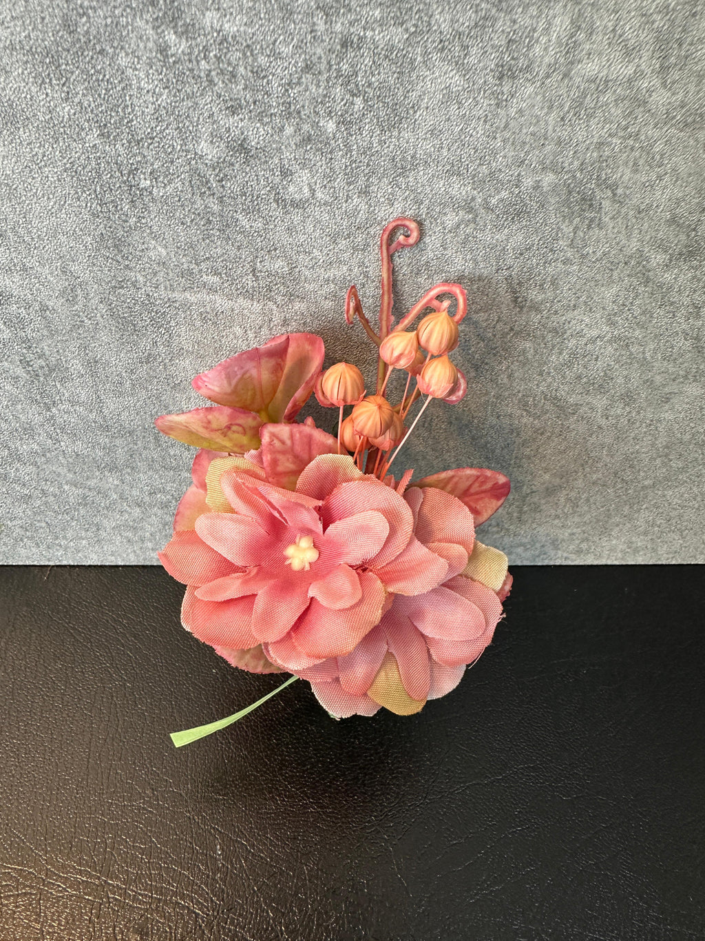 Cocarda flori artificiale PFC6