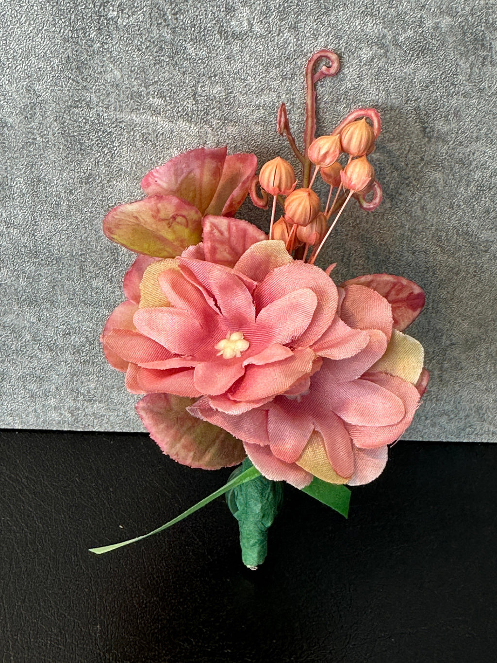 Cocarda flori artificiale PFC6