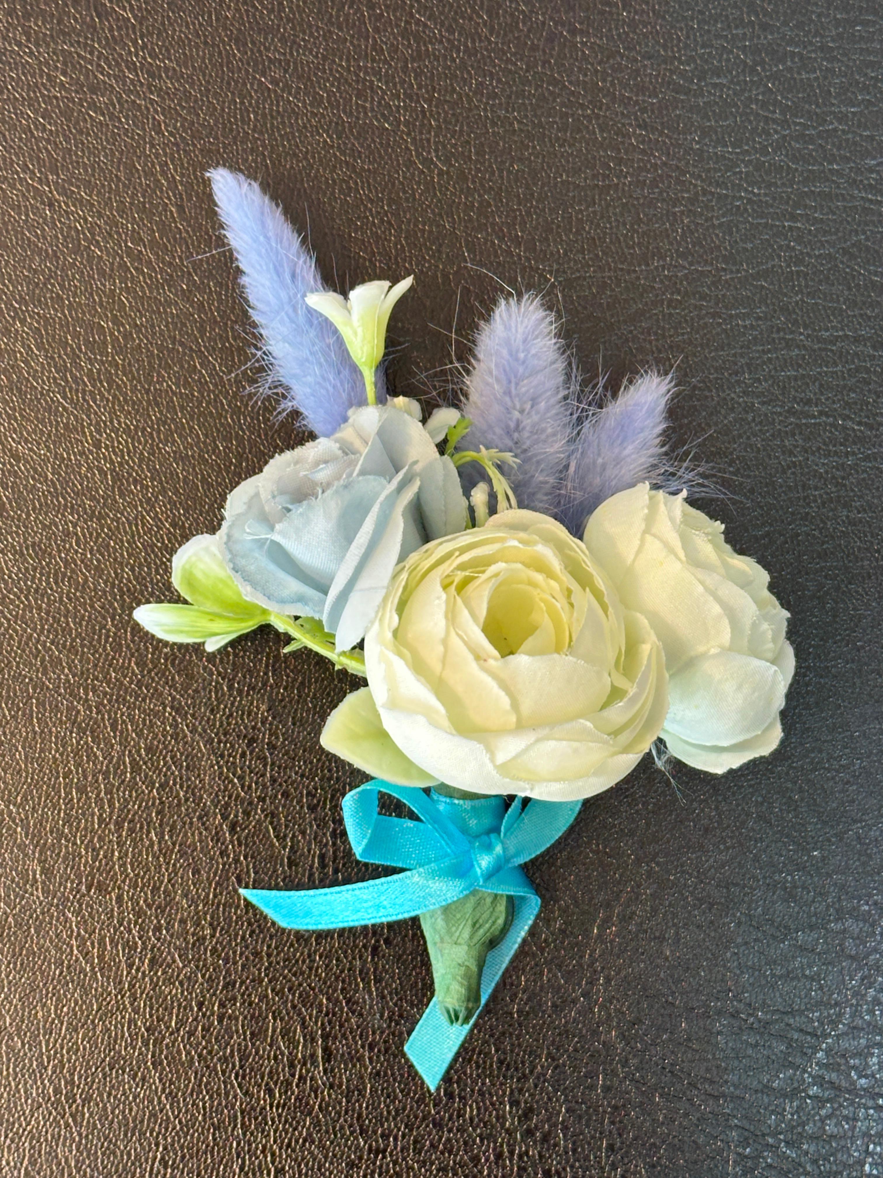 Cocarda flori artificiale si uscate PFC7