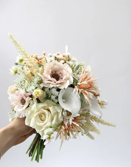 Buchet de mireasa cu cale