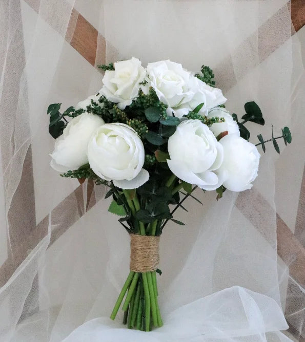 Buchet de mireasa cu ranunculus