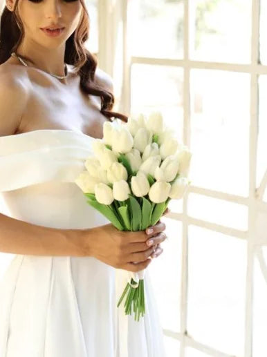 Buchet de mireasa din Lalele Albe