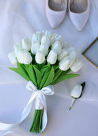 Buchet de mireasa din Lalele Albe