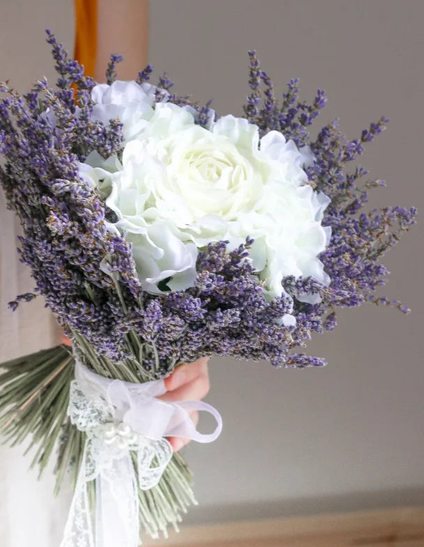 Buchet de mireasa cu lavanda