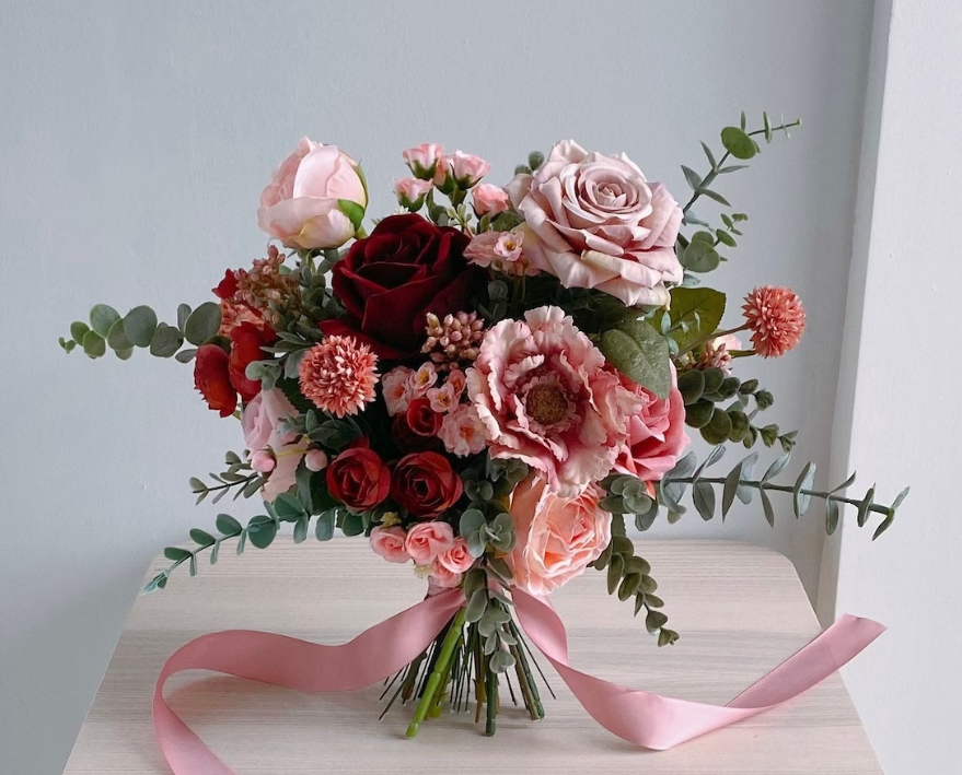 Buchet de nasa dezordonat