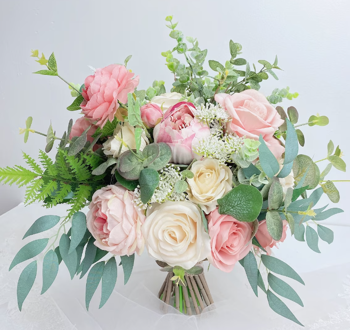 Buchet nasa verde ascuns