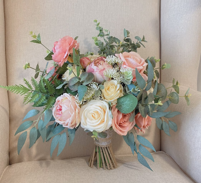 Buchet nasa verde ascuns