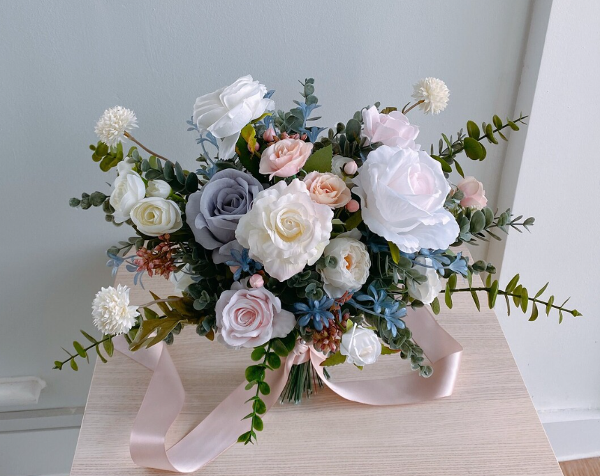 Buchet de nasa tonuri de bleu