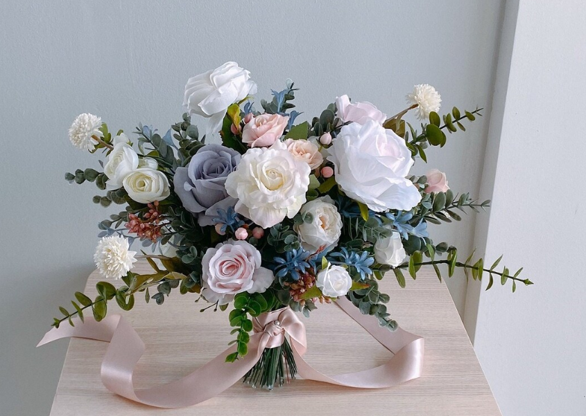 Buchet de nasa tonuri de bleu